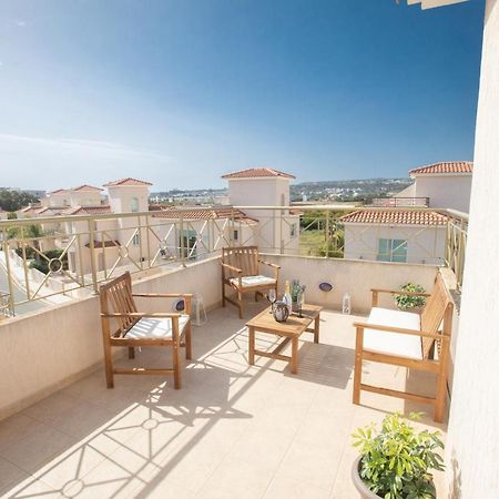 George'S Lux Villa Protaras Bagian luar foto