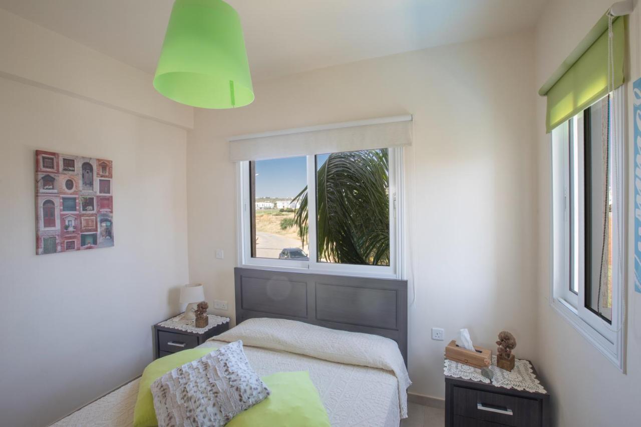 George'S Lux Villa Protaras Bagian luar foto