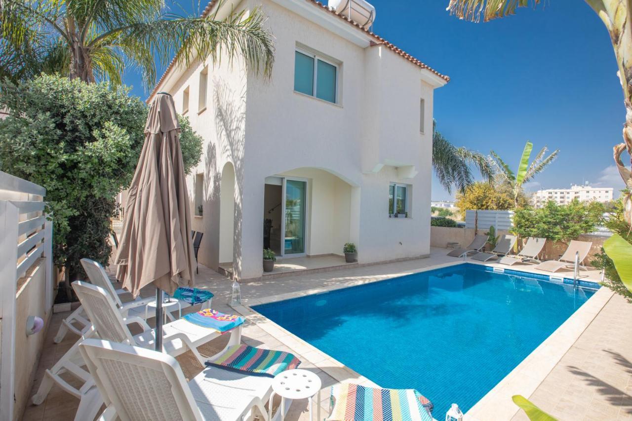 George'S Lux Villa Protaras Bagian luar foto