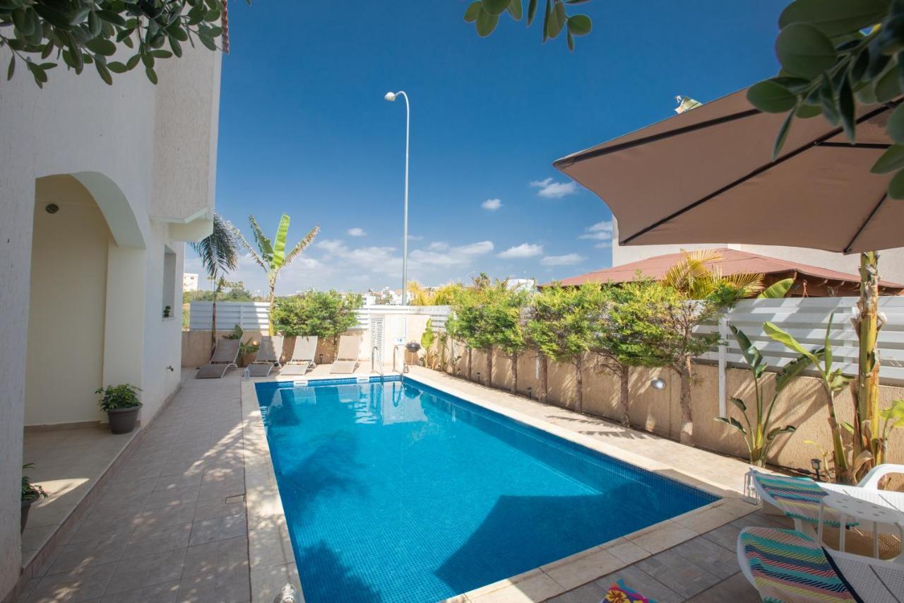 George'S Lux Villa Protaras Bagian luar foto